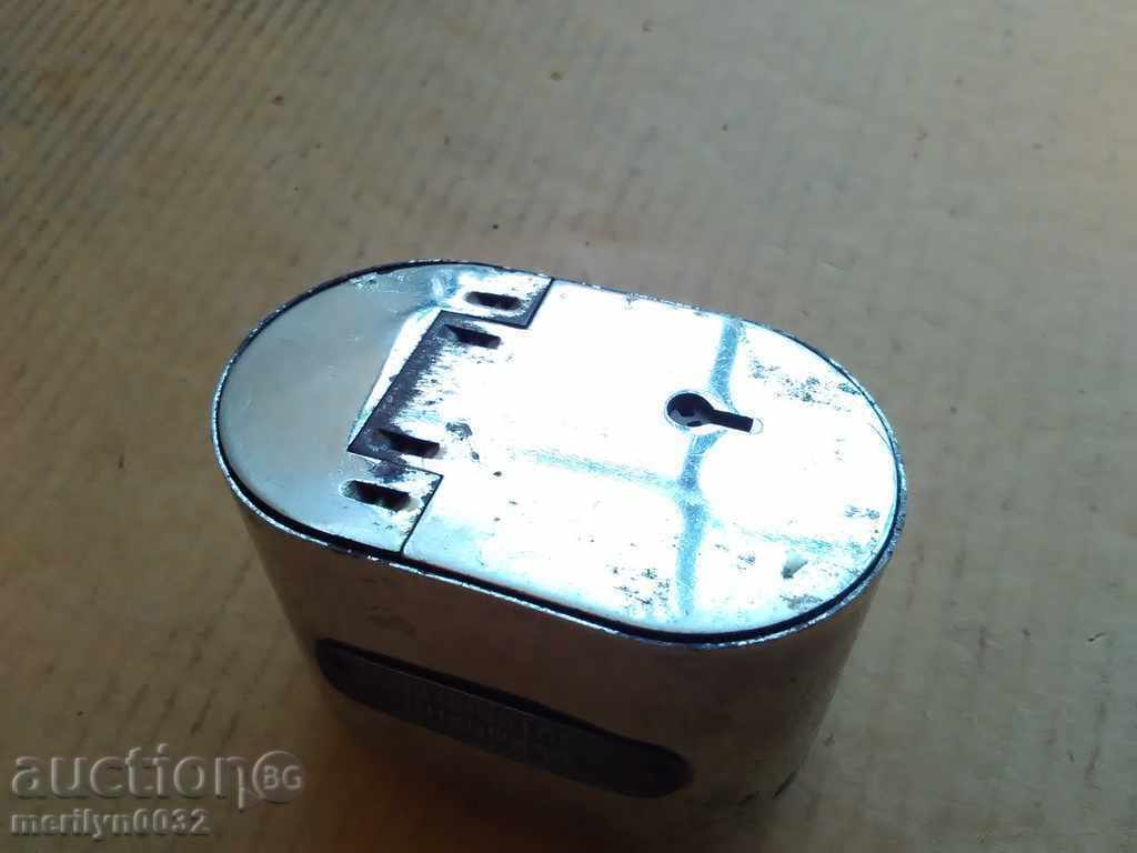 Delivery of Old piggy bank DSK charity charity donations