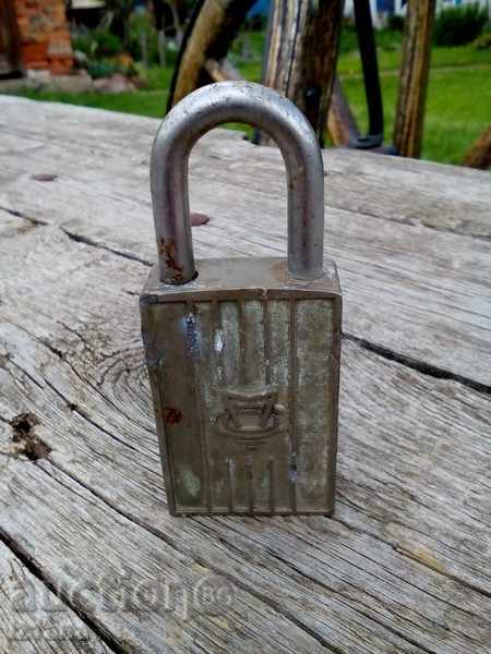 Old souvenir padlock with price 6.00 BGN | € 3.07 Old souvenir padlock with price 6.00 BGN | € 3.07