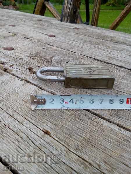 Delivery of Old souvenir padlock Delivery of Old souvenir padlock
