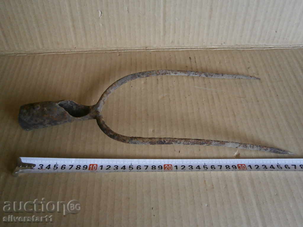 Delivery of old primitive tool Delivery of old primitive tool