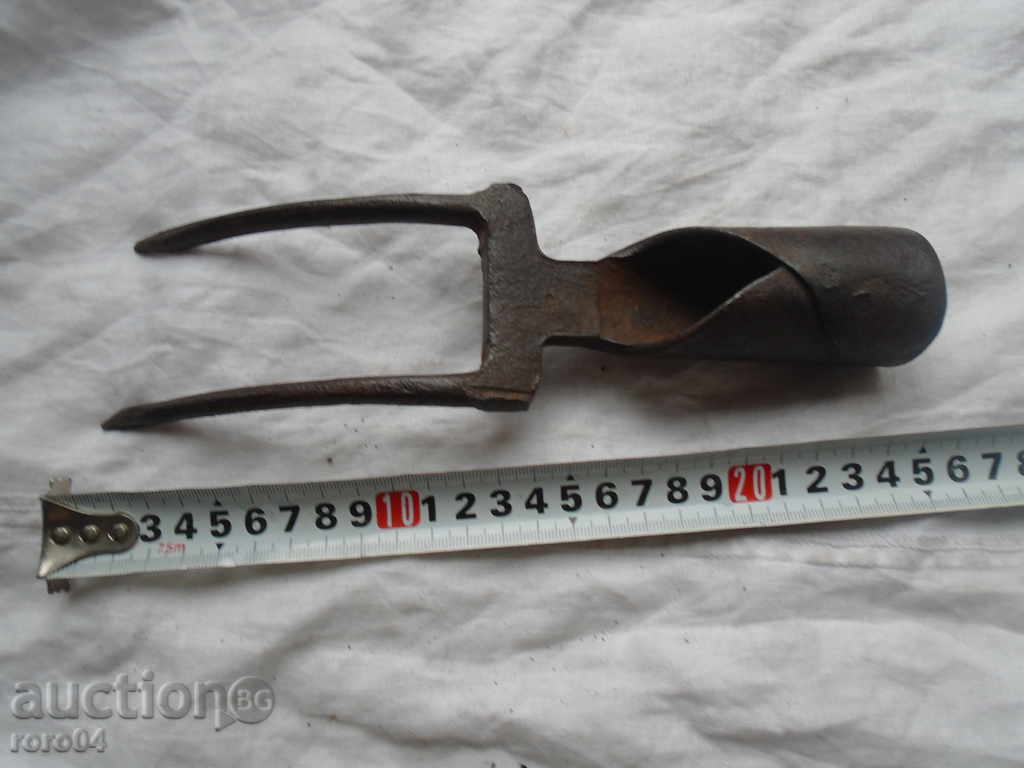 STARA HANGING WAVES, TWO BED - MARKED - 6