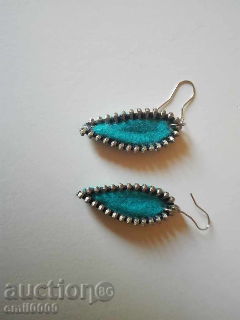 Auction Old earrings. Auction Old earrings.