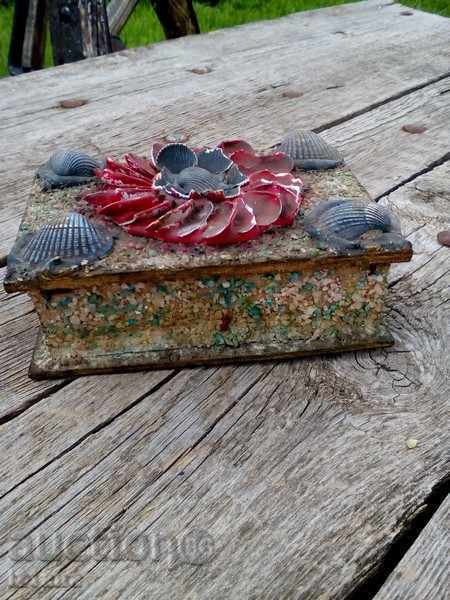 Доставка на Старинна кутия Доставка на Старинна кутия