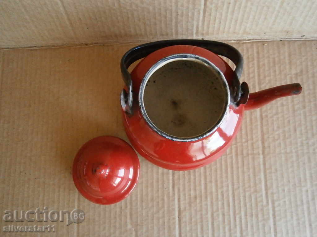 Auction enameled teapot 60s Auction enameled teapot 60s