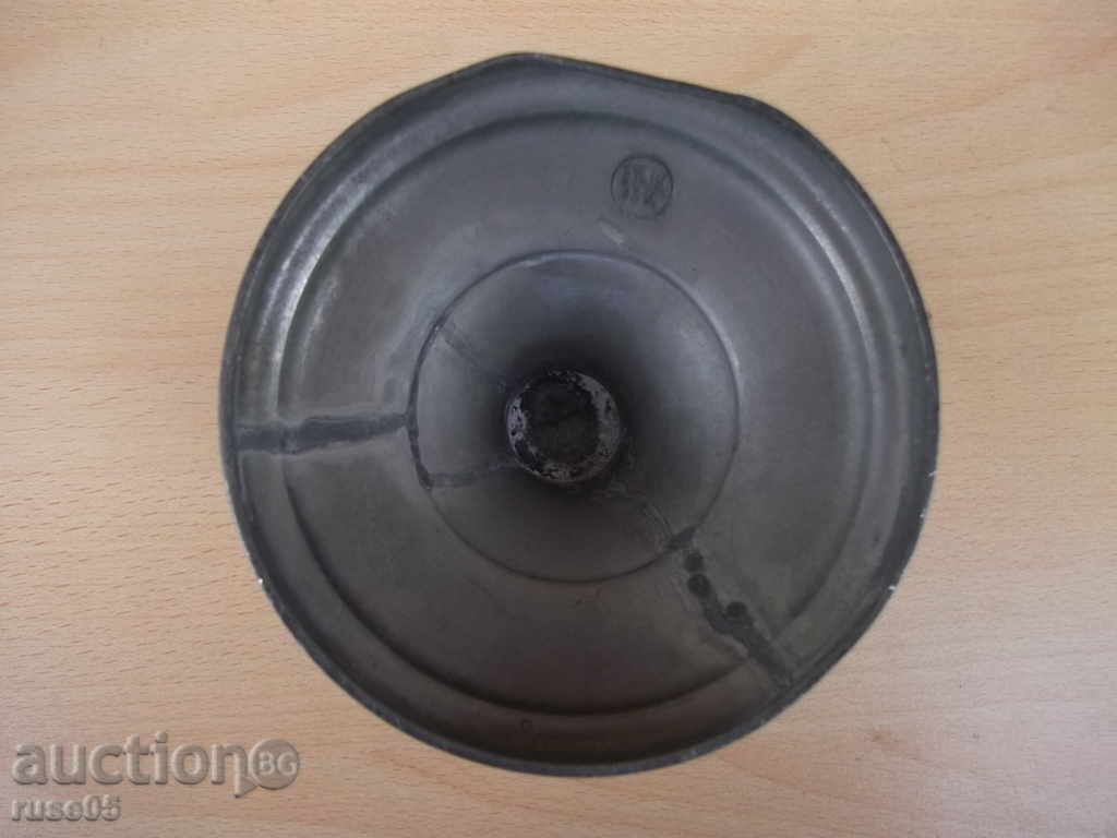 Auction Old metal vessel - 284,4 g Auction Old metal vessel - 284,4 g