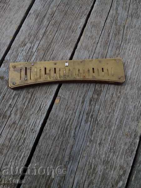 muzicuță vechi cu preț 4.00 BGN | € 2.05