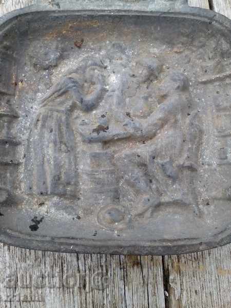 Ancient ashtray, a plate, a souvenir with price 65.00 BGN | € 33.23 Ancient ashtray, a plate, a souvenir with price 65.00 BGN | € 33.23