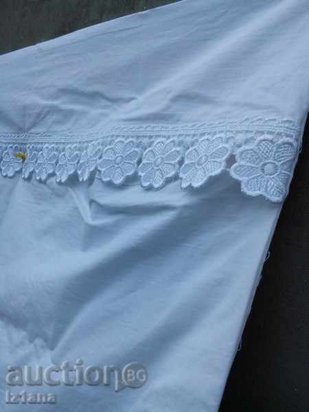 Licitație caz de pernă brodate Licitație caz de pernă brodate