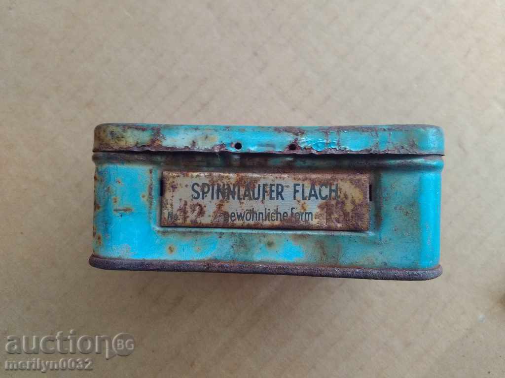 Delivery of Old German metal box box Delivery of Old German metal box box