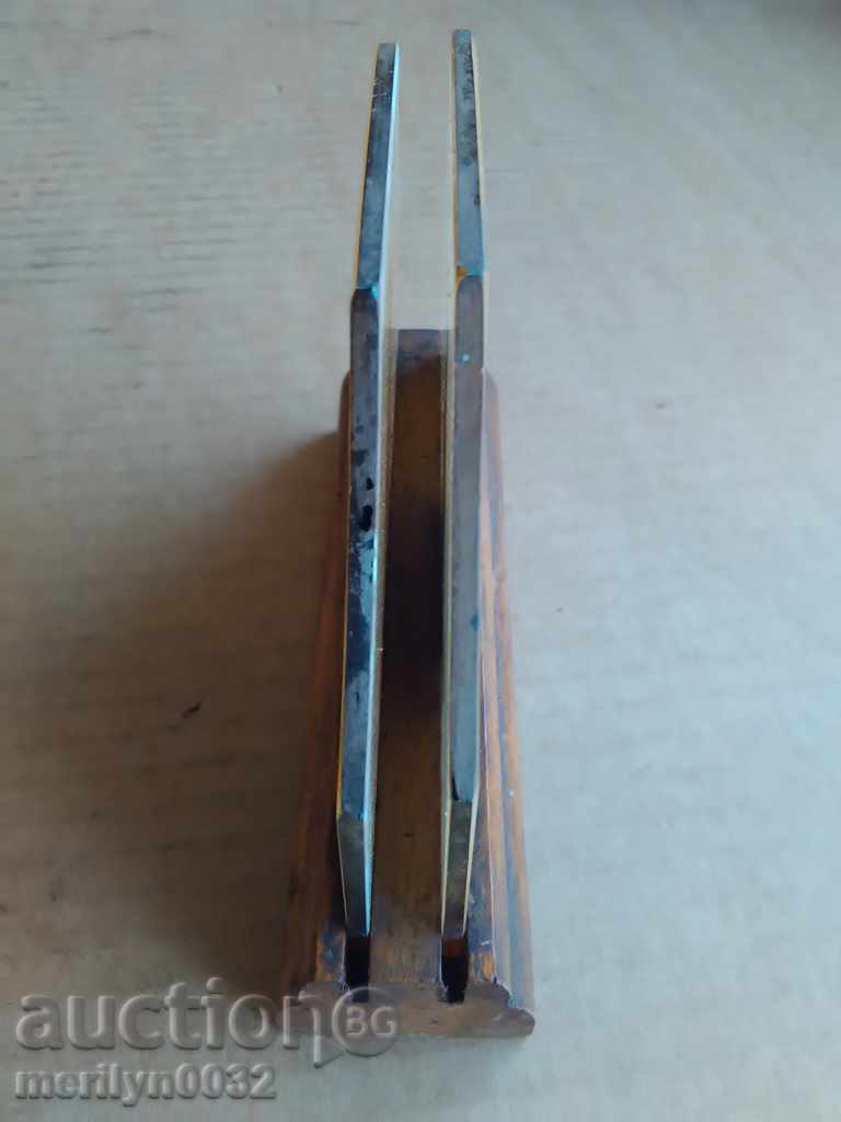 Delivery of Old wood sailboat and painted glass wounded Delivery of Old wood sailboat and painted glass wounded