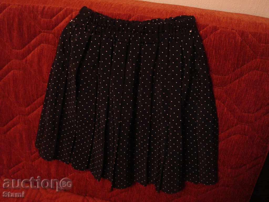 matase copii fusta plisată, noi, dimensiune 116 cu preț 8.00 BGN | € 4.09 matase copii fusta plisată, noi, dimensiune 116 cu preț 8.00 BGN | € 4.09