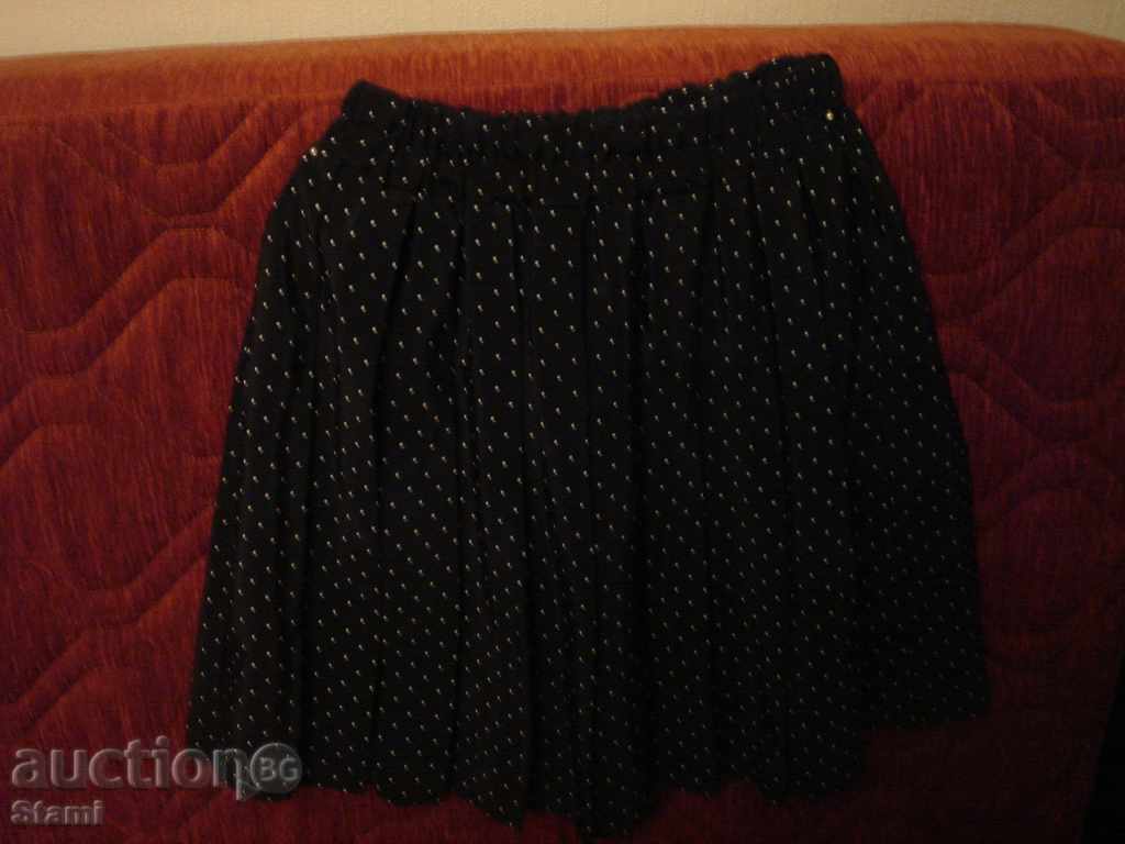 Licitație matase copii fusta plisată, noi, dimensiune 116 Licitație matase copii fusta plisată, noi, dimensiune 116