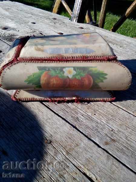 Livrarea caseta de bijuterii veche Livrarea caseta de bijuterii veche