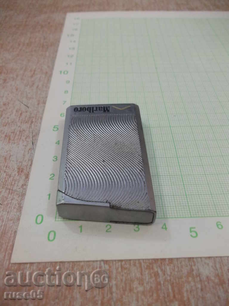 Lighter "Marlboro" gas with soft flame working - 5 Lighter "Marlboro" gas with soft flame working - 5