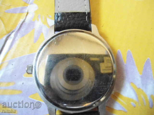 часовник с цена 11.00 лв. | € 5.62 часовник с цена 11.00 лв. | € 5.62