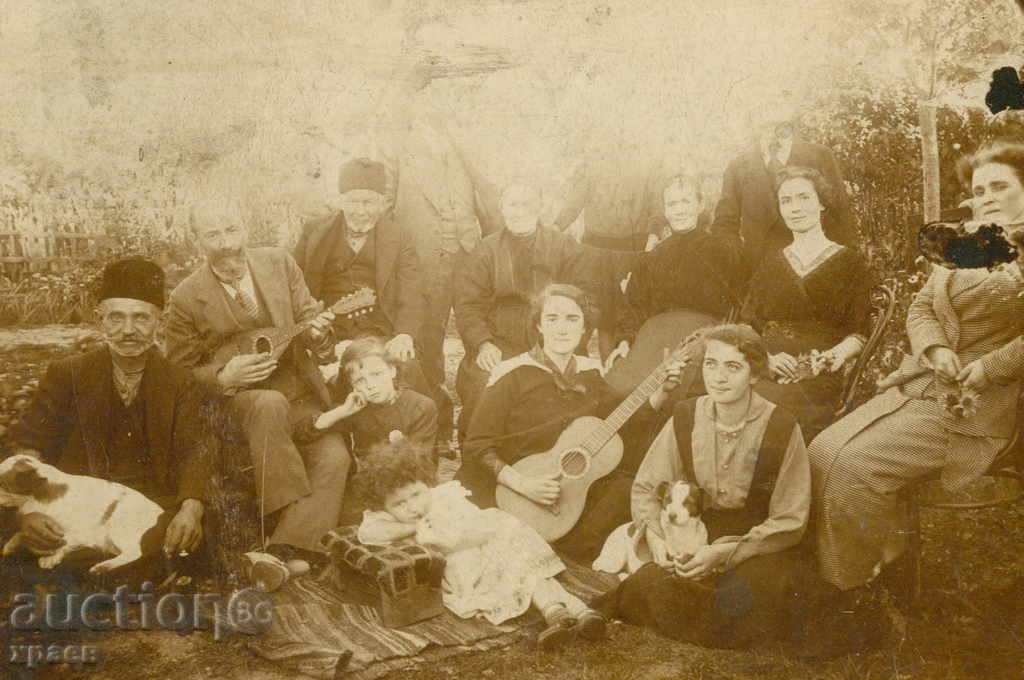 OLD PHOTO - CARDBOARD - 0893