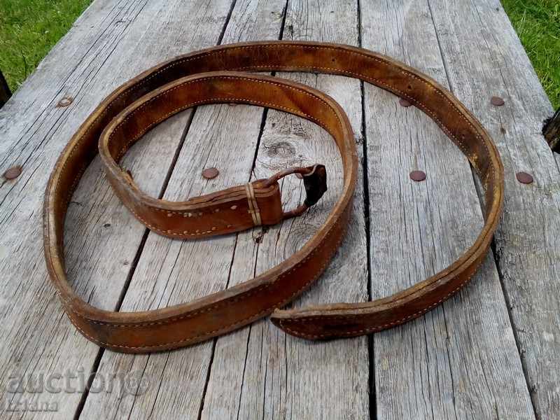 Delivery of An antique leather belt