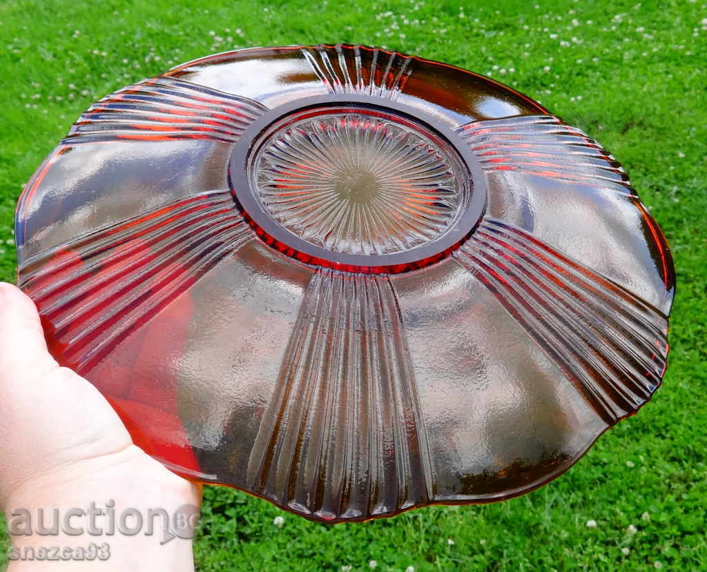 Plate Yen glass 31 cm. with price 4.00 BGN | € 2.05 Plate Yen glass 31 cm. with price 4.00 BGN | € 2.05