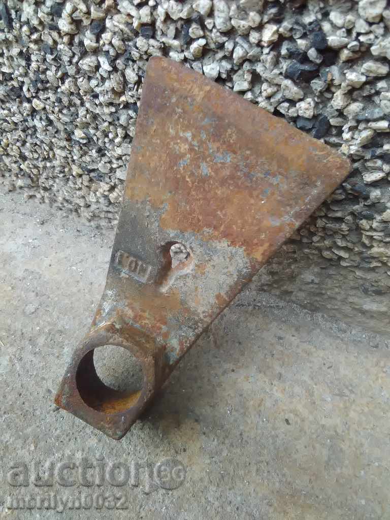 Delivery of Dulgher Tesla with the seal of the master ax knife tool Delivery of Dulgher Tesla with the seal of the master ax knife tool