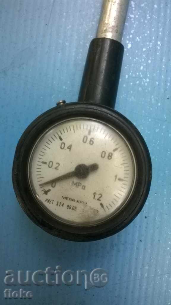 Tire Pressure Gauge Pressure Gauge with price 12.00 BGN | € 6.14