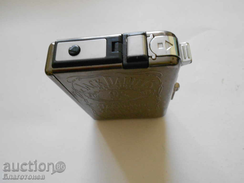 Tobacco lighter with price 15.00 BGN | € 7.67 Tobacco lighter with price 15.00 BGN | € 7.67