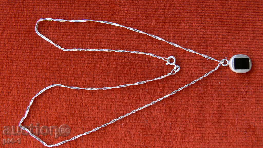 Ασημένιο κολιέ με κρεμαστό κόσμημα με τιμή 40.00 BGN | € 20.45 Ασημένιο κολιέ με κρεμαστό κόσμημα με τιμή 40.00 BGN | € 20.45