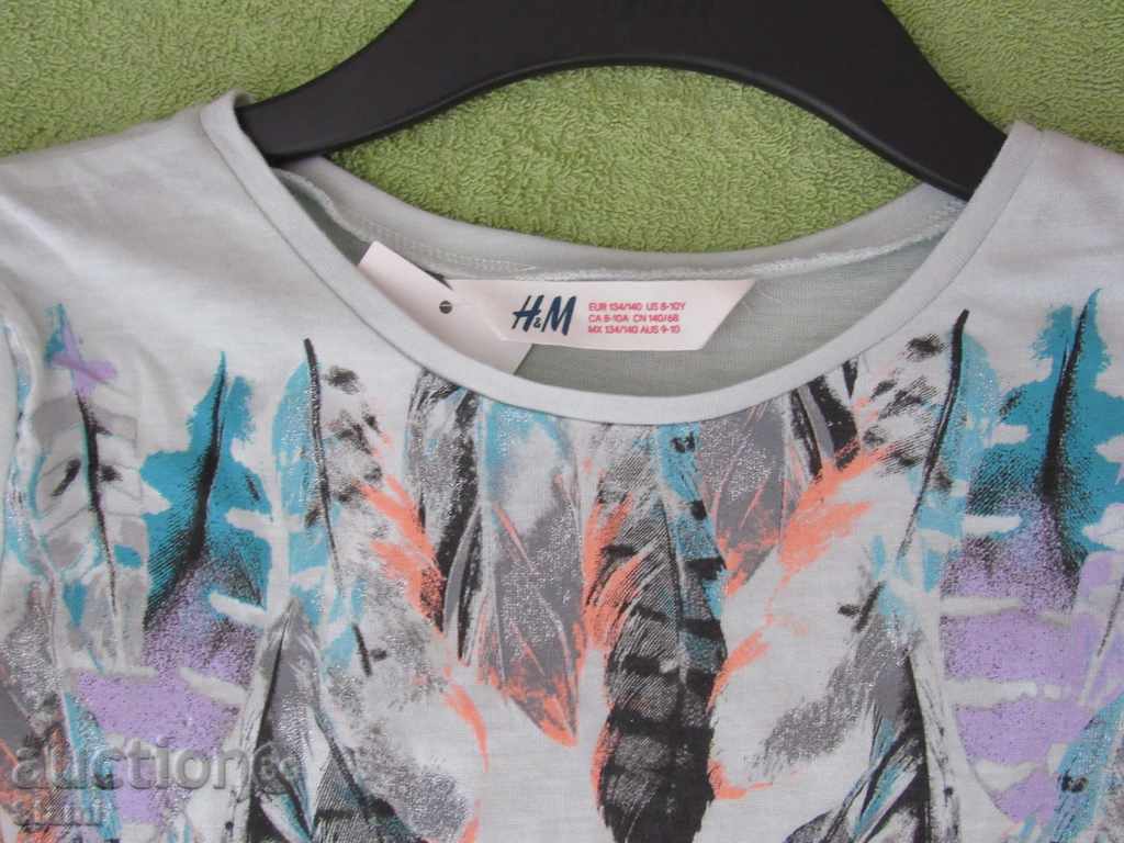 Тениска за момиче Н&М, размер 134/140, нова с цена 10.00 лв. | € 5.11