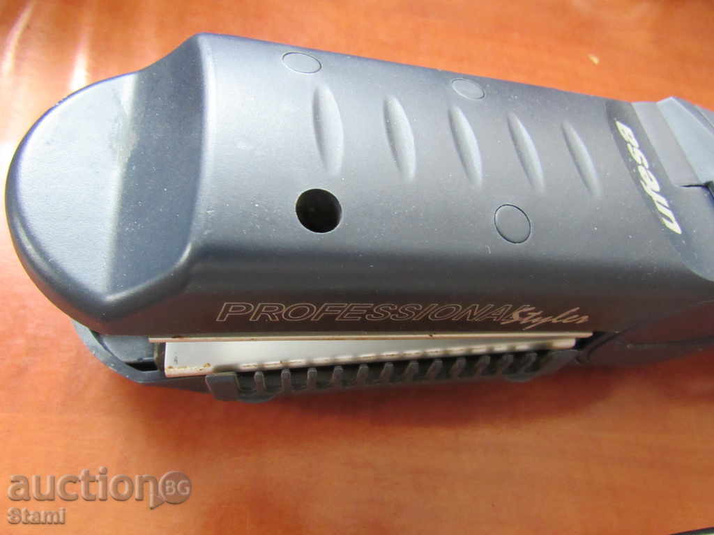 Ufesa Hair Straightener - 7