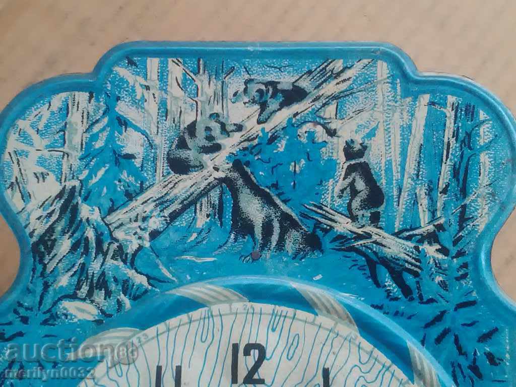 Delivery of Old wall art clock Russian wounded Soviet USSR