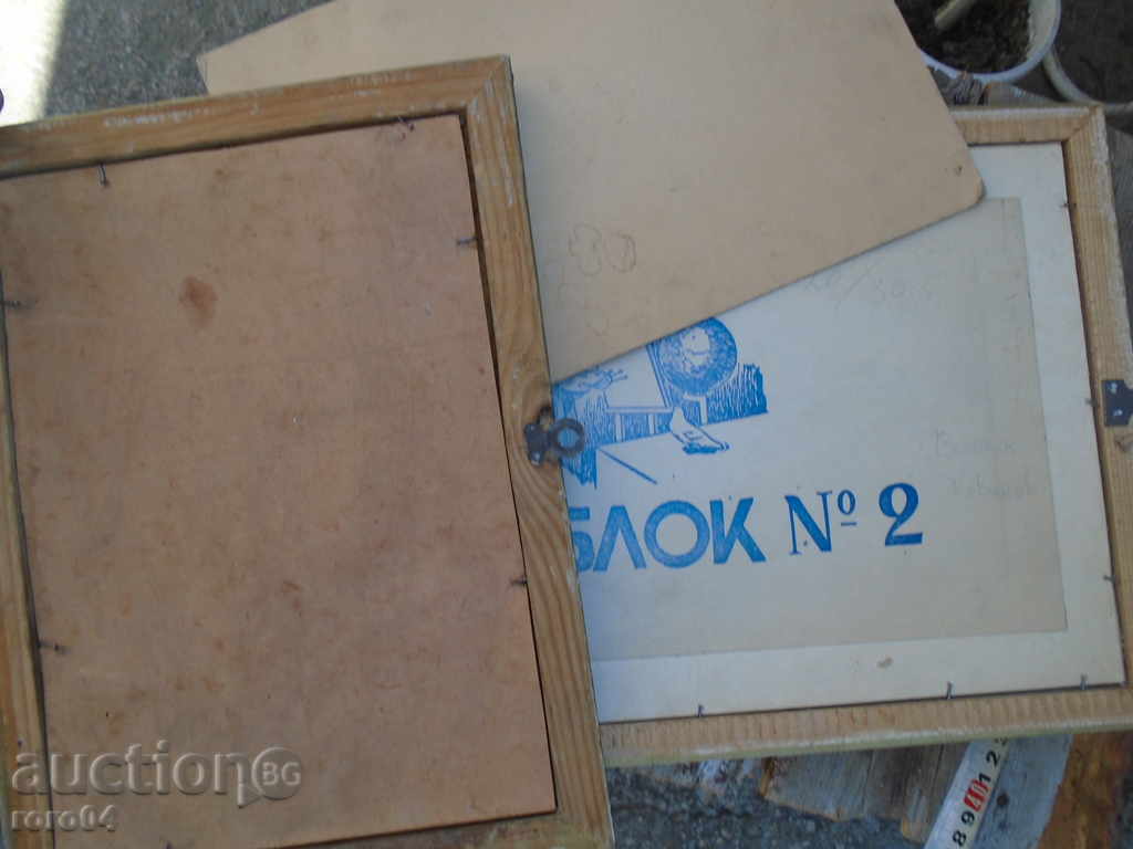 OLD FAMILY PHOTOGRAPHS - 3 ISSUES - 6 OLD FAMILY PHOTOGRAPHS - 3 ISSUES - 6