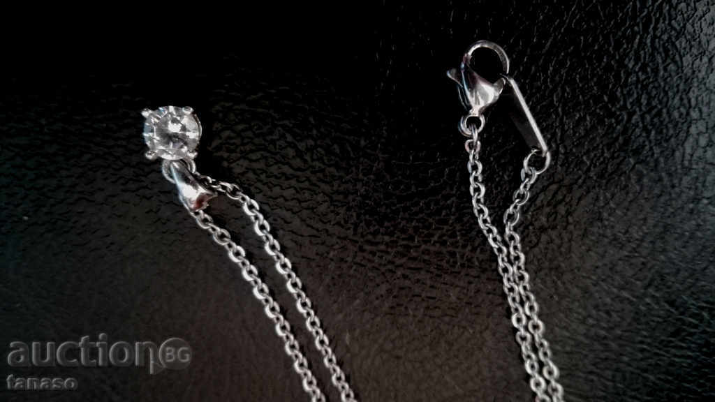 Old necklace - crystal bead with price 5.00 BGN | € 2.56 Old necklace - crystal bead with price 5.00 BGN | € 2.56