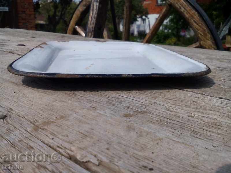 Licitație tavă emailată