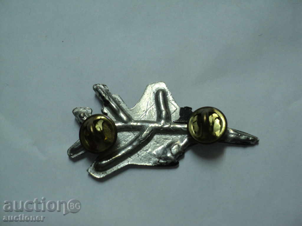 HIGHLIGHTS AIRPLANE LAG. - 6 HIGHLIGHTS AIRPLANE LAG. - 6