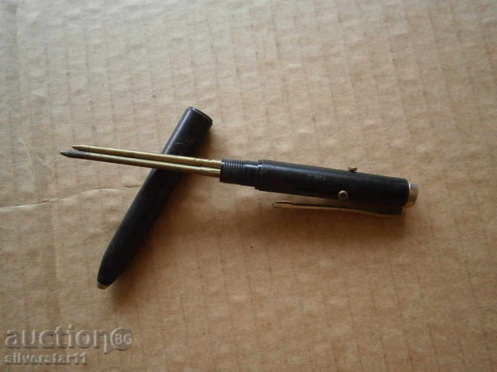 Delivery of an ancient bakelite pen for restoration