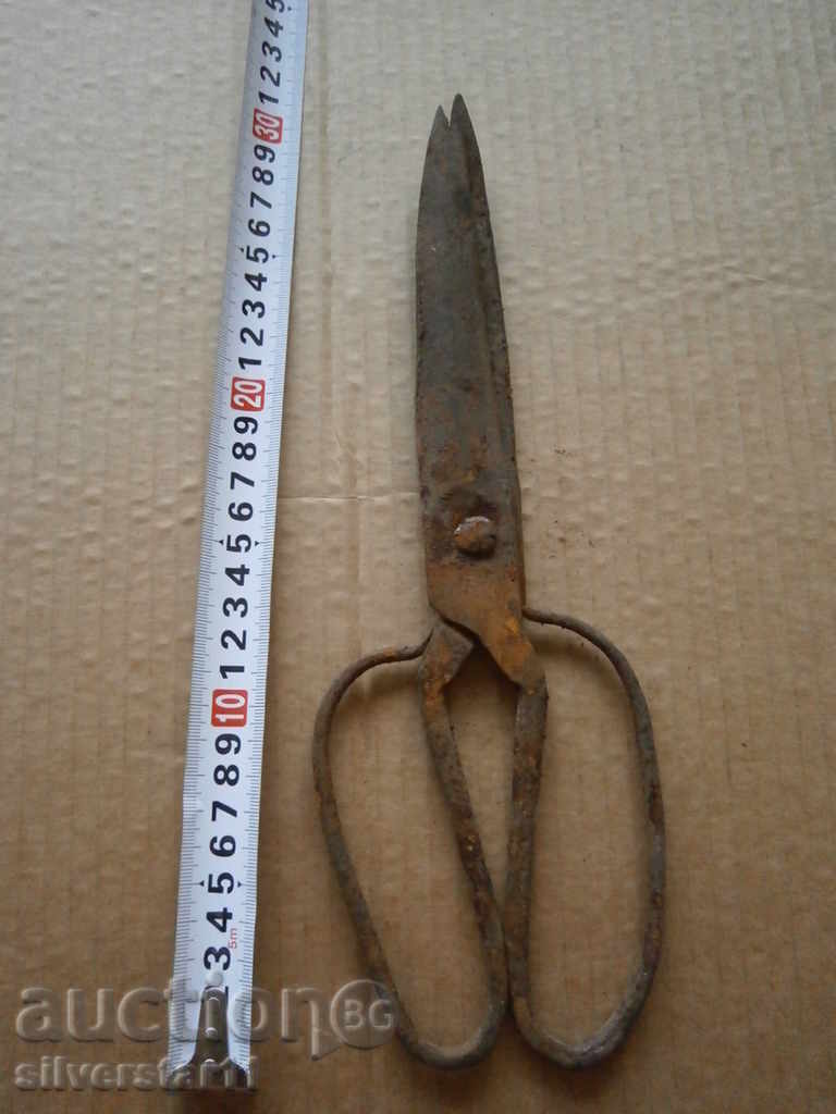 foarfece vechi primitive forjate cu preț 31.00 BGN | € 15.85