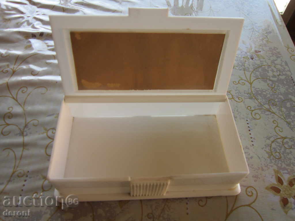 Auction Russian aggression baguette box for jewelery Auction Russian aggression baguette box for jewelery