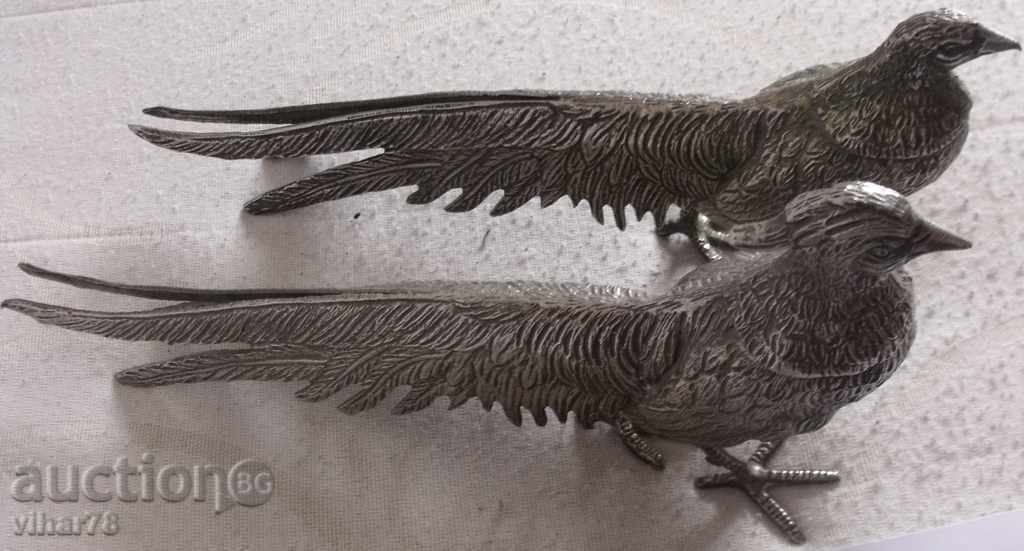 Delivery of LOT LARGE BIRDS Delivery of LOT LARGE BIRDS