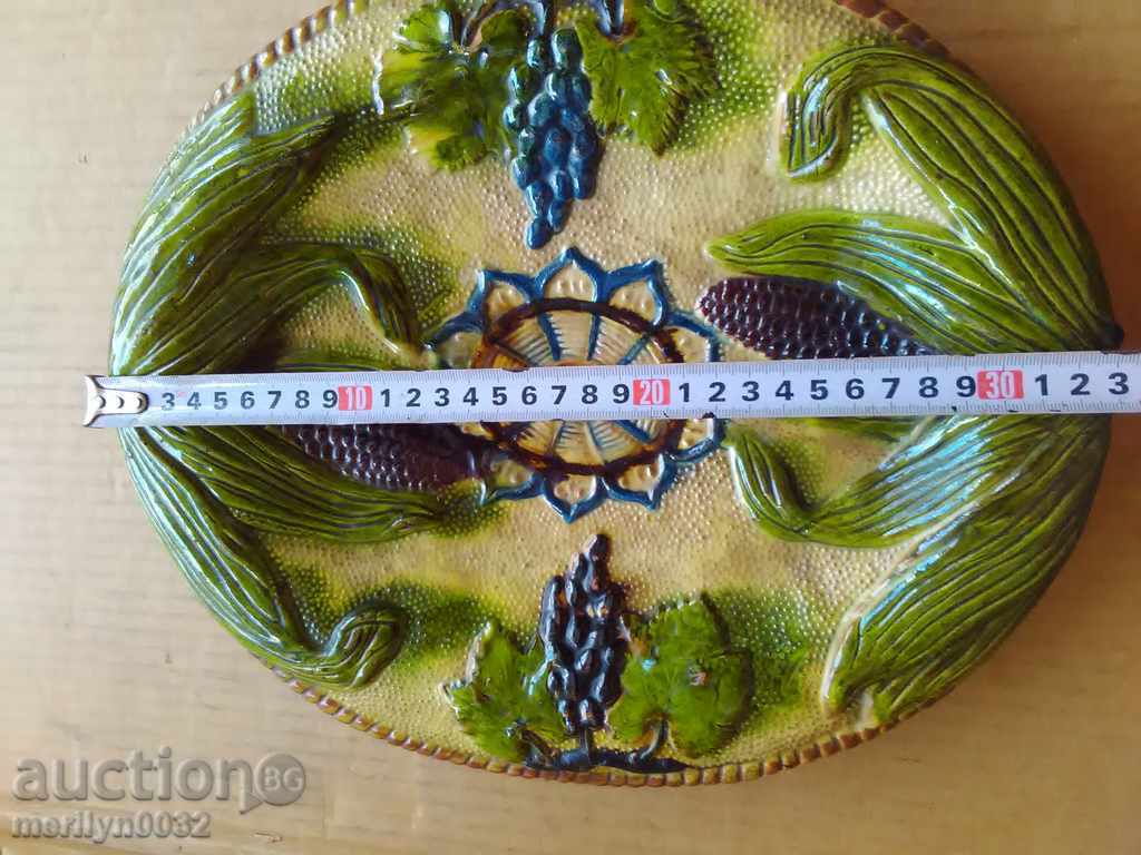 Delivery of Old tray, ceramics, majolica tepia early 20th century Delivery of Old tray, ceramics, majolica tepia early 20th century