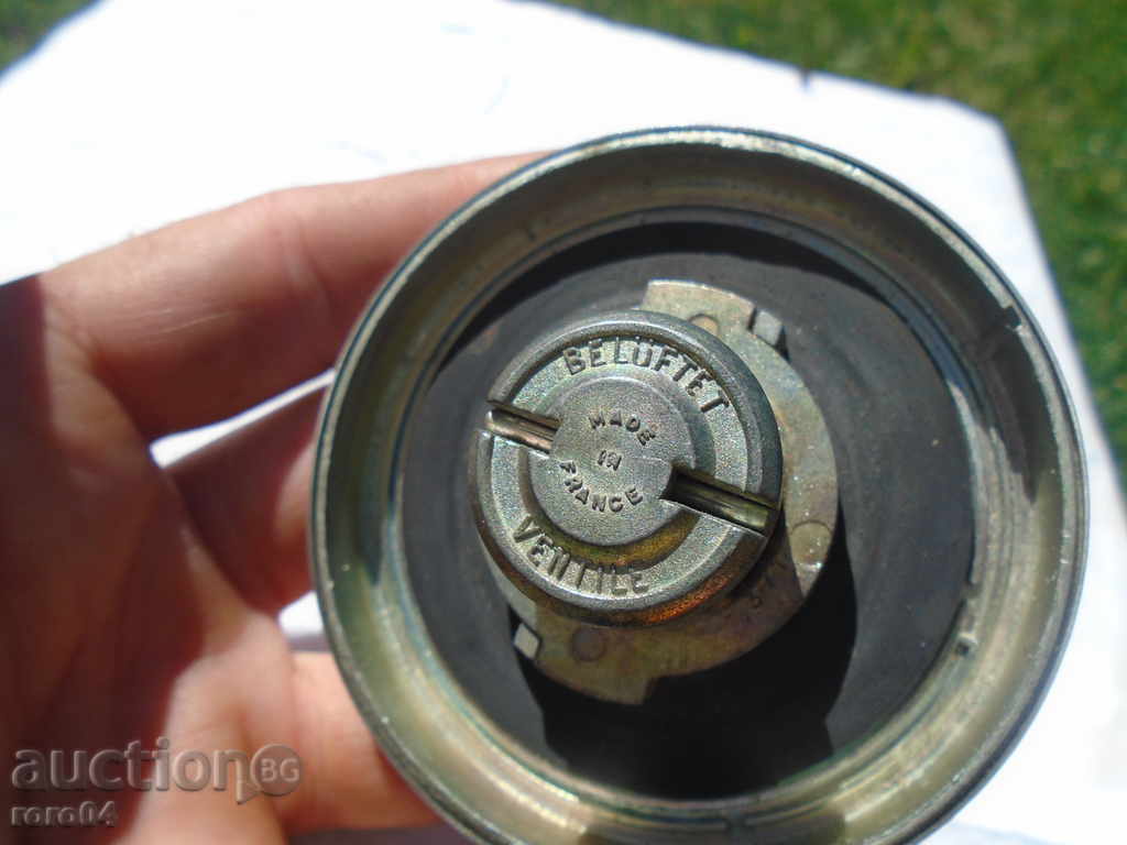 Delivery of FRENCH TANK CAP WITH KEY