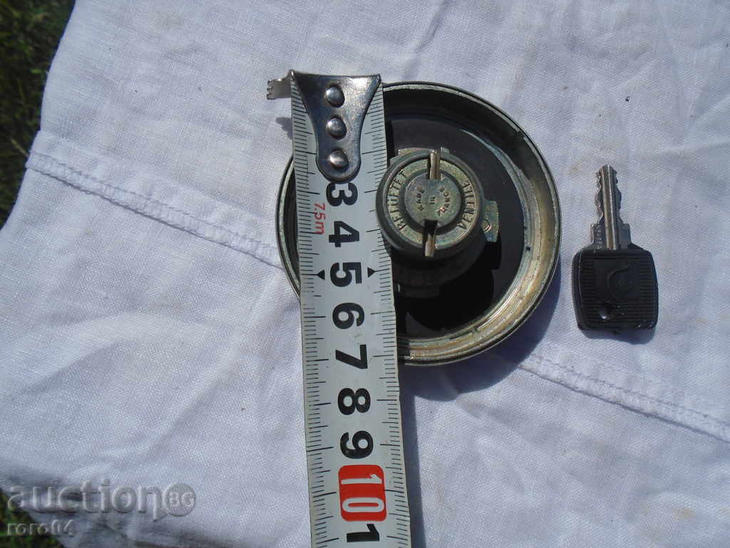 FRENCH TANK CAP WITH KEY - 5