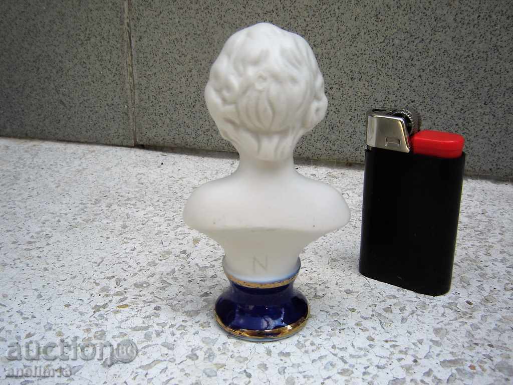 Auction STAR PORCELAN Auction STAR PORCELAN