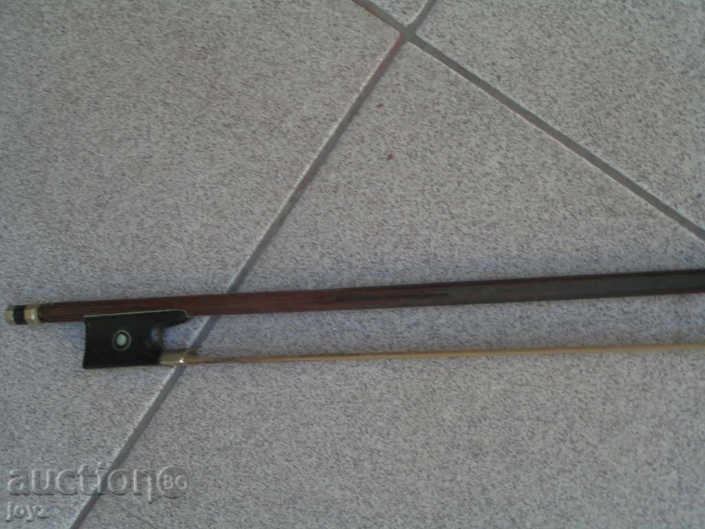 Доставка на Стар лък за цигулка