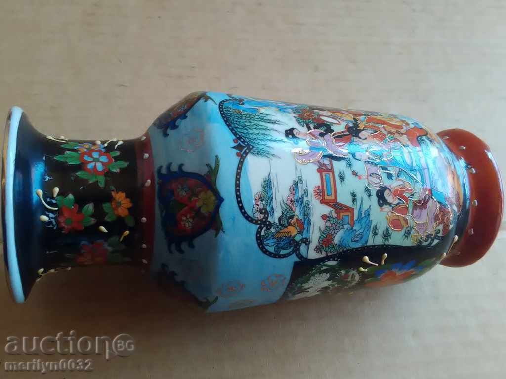 Παράδοση Παλιά βάζο από πορσελάνη ζωγραφισμένα πορσελάνη Ιαπωνία Παράδοση Παλιά βάζο από πορσελάνη ζωγραφισμένα πορσελάνη Ιαπωνία