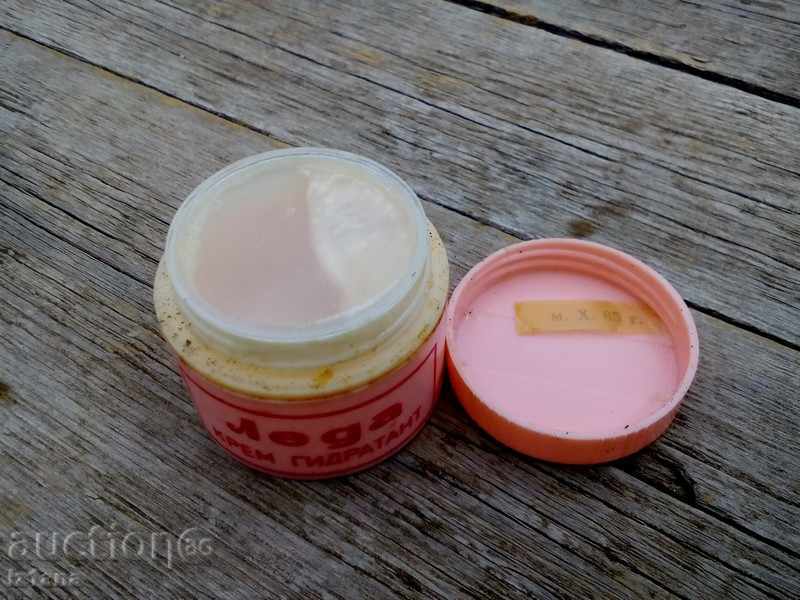 Auction Cream Leda Auction Cream Leda