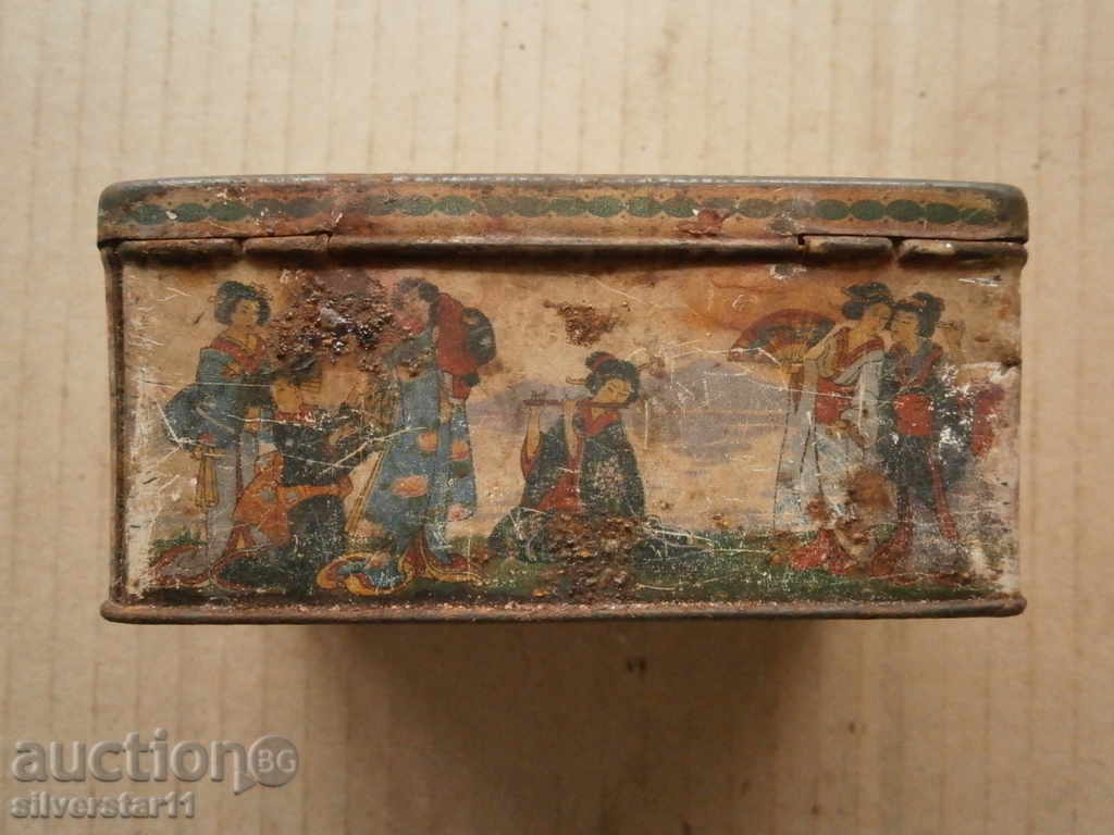 Delivery of old tea box Delivery of old tea box