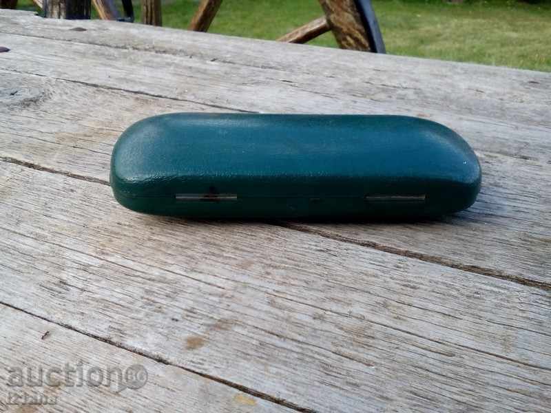 Licitație ochelari vechi Licitație ochelari vechi