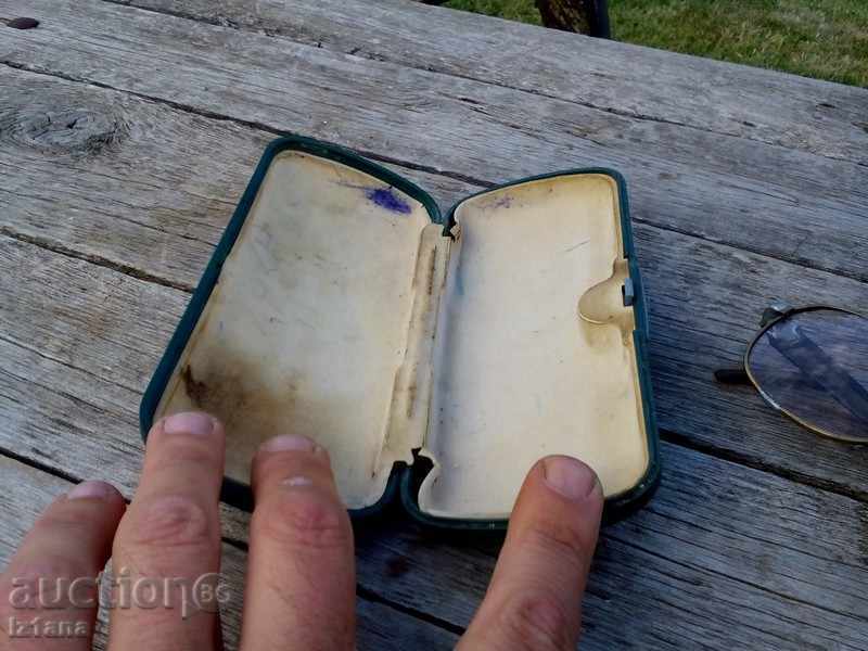 Livrarea ochelari vechi Livrarea ochelari vechi