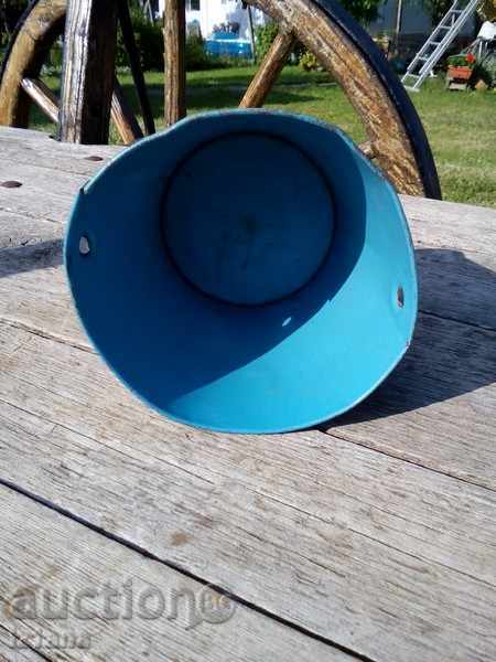 Delivery of Children's metal bucket, bucket Delivery of Children's metal bucket, bucket