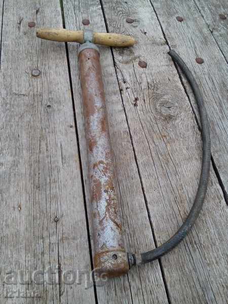 Car Pump with price 12.00 BGN | € 6.14 Car Pump with price 12.00 BGN | € 6.14