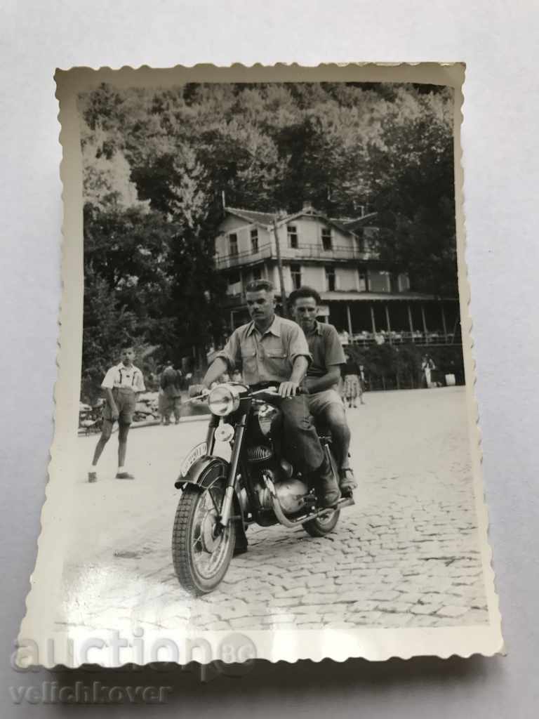 14598 Βουλγαρία άνδρες εικόνα σε ένα κινητήρα της μοτοσικλέτας του '60